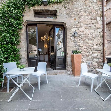 Case Brizi 10 Assisi Bagian luar foto